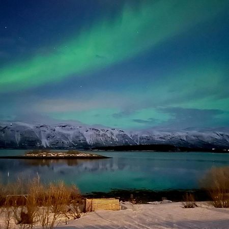 House With Garage In Central Lyngen Lyngseidet 외부 사진